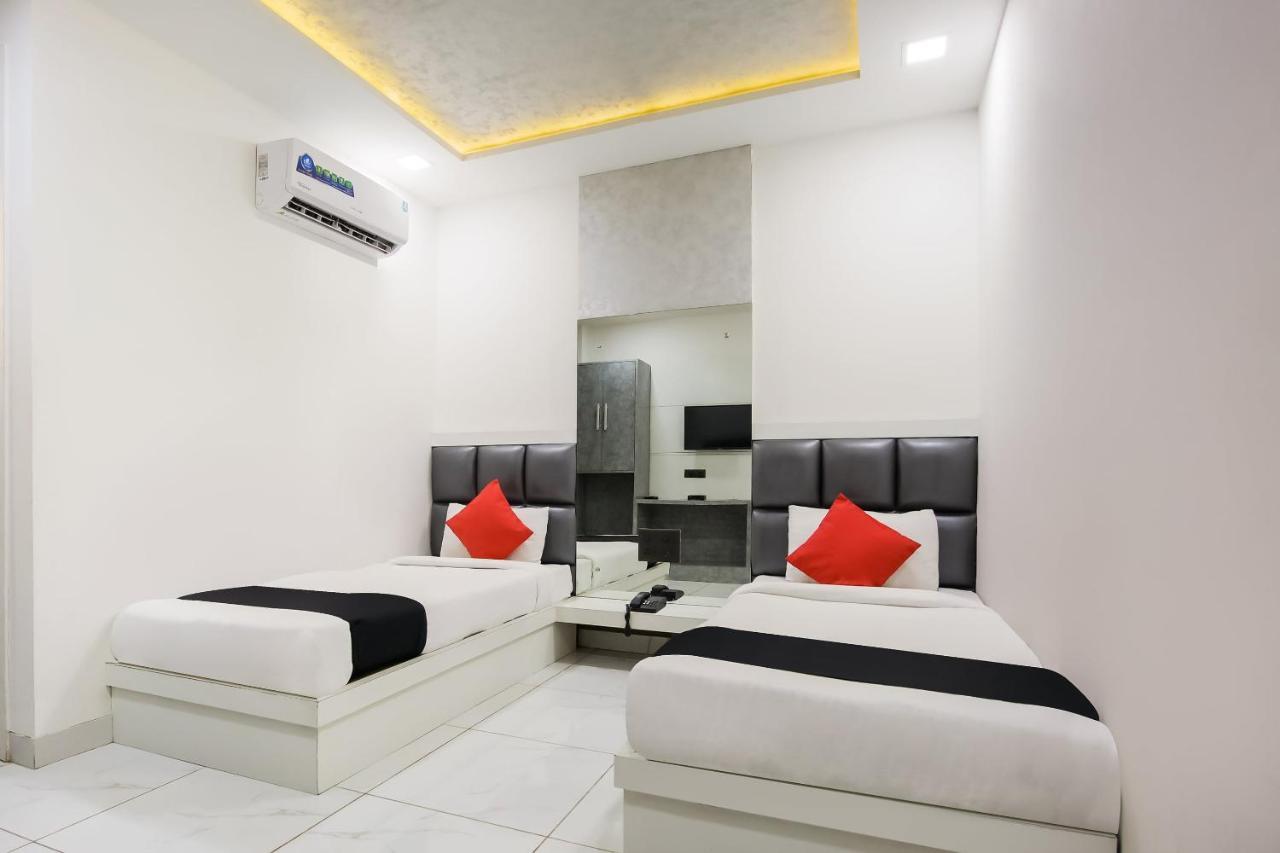 Hotel Grand Sparrow Inn Agra  Exterior photo